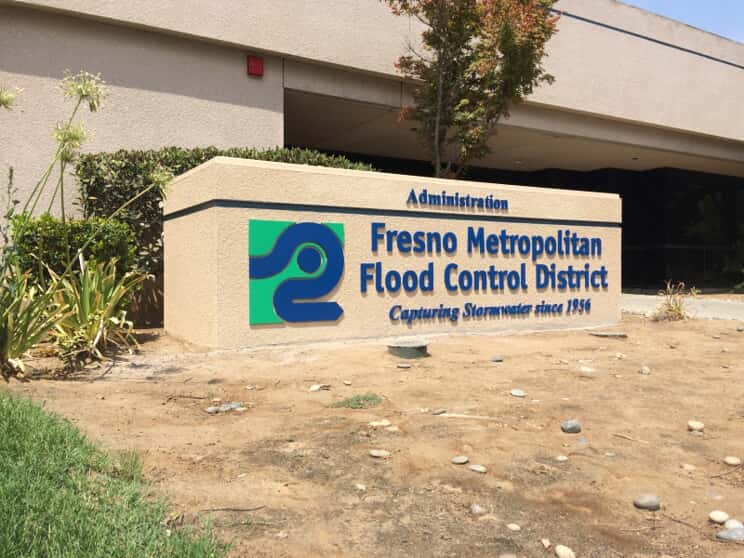 Dimensional & Routed Signs